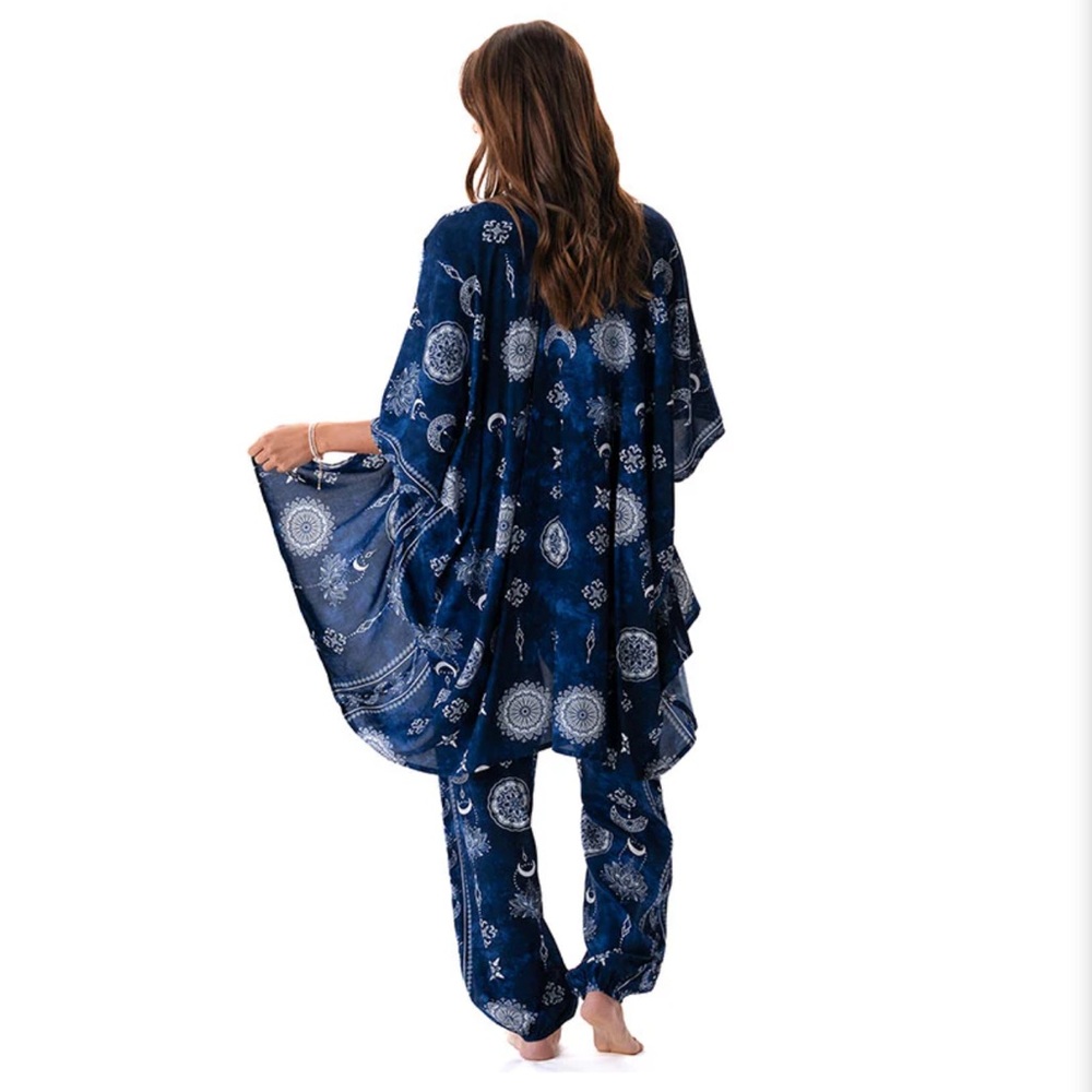 Lotus & Luna Nightfall Blue Lotus Moon Lounge Set - Picture 3 of 10